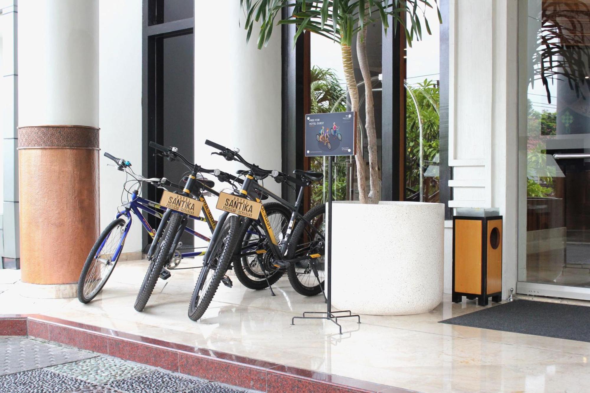 Hotel Santika Premiere Semarang Exterior photo